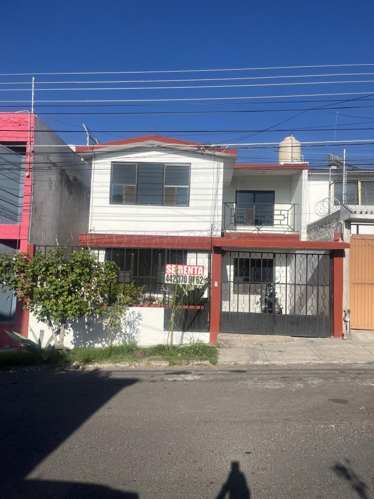RENTA DEPARTAMENTO DE 3 RECÁMARAS 