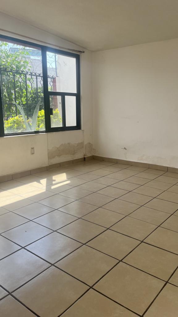 RENTA DEPARTAMENTO DE 3 RECÁMARAS 