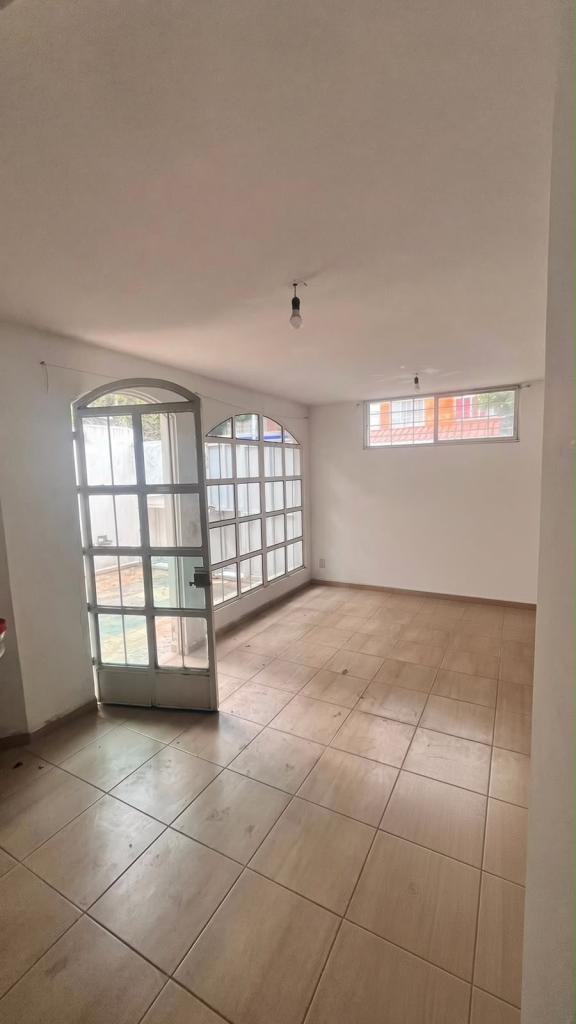 Casa de 4 recámaras col. Azteca. 